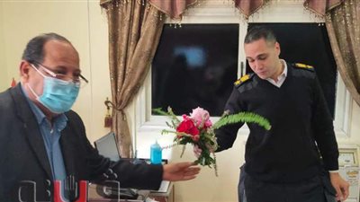 رئيس التل الكبير بالإسماعيلية يهنئ الشرطة بعيدها | صور