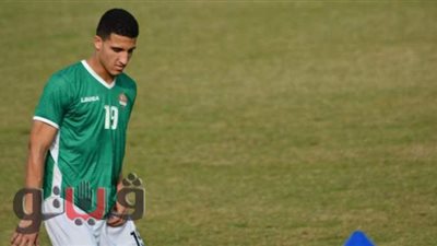 مدافع الأهلي الجديد يعمل حداد ويدرس في الصف الثاني الثانوي الصناعي | صور