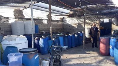 ضبط 11 طن مخللات وملح فاسد بجنوب سيناء | صور