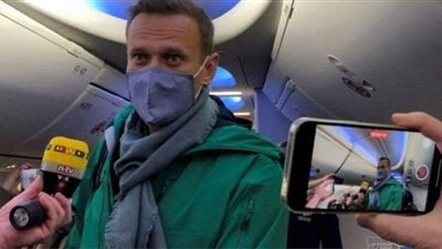انتهت باعتقاله.. تفاصيل أزمة المعارض الروسي المدعوم دوليا وحكومة بلاده