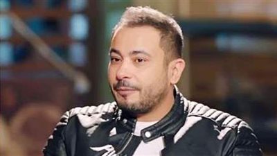 دور الفنان أهم من دكتور الجامعة.. حقيقة تصريحات محمد نجاتي المثيرة للجدل | فيديو