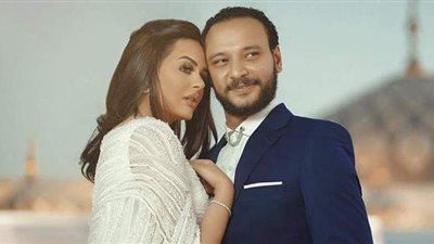 هنادي مهنا تروي قصة العسل الذي تسبب في توتر العلاقة مع أحمد خالد صالح | فيديو