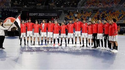 كأس العالم لكرة اليد.. فطائر وبيتزا في معسكر الفراعنة قبل مواجهة الدنمارك | صورة