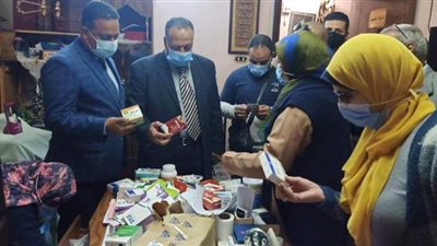 تحرير محاضر وضبط أدوية مجهولة في حملة على الصيدليات بأسيوط