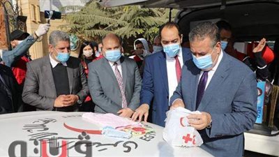 محافظ المنوفية يدشن قافلة الهلال الأحمر الطبية