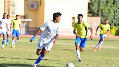 دكرنس يتعاقد مع مؤمن سمير صانع ألعاب 