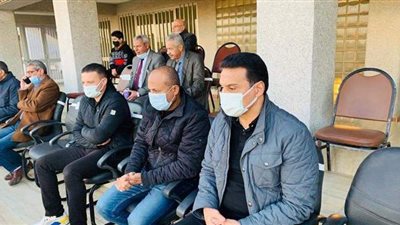 البدري وجهازه المعاون يحضرون مباراة المقاولون وسموحة