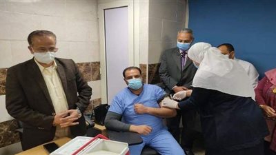 أطباء قها بعد تلقي لقاح كورونا: لم نشعر بأي أعراض