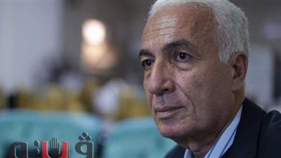 «طبيب الغلابة».. عمل بوصية والده وتأثر بـ«أفلام عماد حمدي» | فيديو