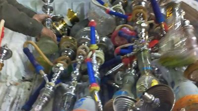 في حملة مفاجئة.. مصادرة ٣٤٠ شيشة لإدارة السياحة والمصايف بالإسكندرية | صور