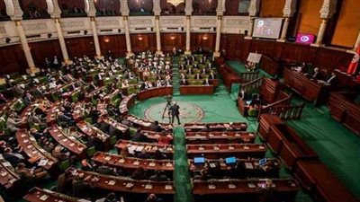 رغم رفض الرئيس.. البرلمان التونسي يمنح الثقة للتعديلات الوزارية بحكومة المشيشي