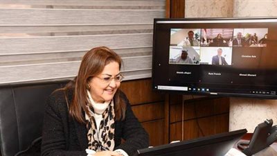 وزيرة التخطيط تتابع أعمال منصة الاستثمار المشتركة بين مصر والإمارات