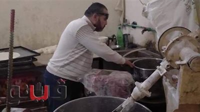 إغلاق وتشميع 8 منشآت غذائية مخالفة وإعدام أغذية فاسدة بالشرقية