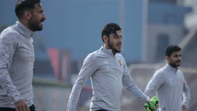 أكرم توفيق يشارك في مران الأهلي الجماعي