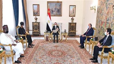 السيسي يؤكد تميز العلاقات التاريخية مع نيجيريا وحرص مصر على تعزيزها