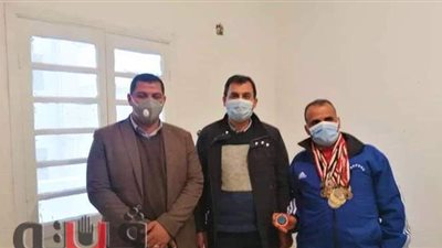 محافظة الغربية تسلم شقة لبطل الجمهورية في ألعاب القوى للمعاقين