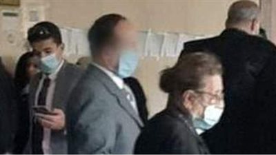 أول صور للطبيب المتهم بالتحرش بالرجال بعد القبض عليه