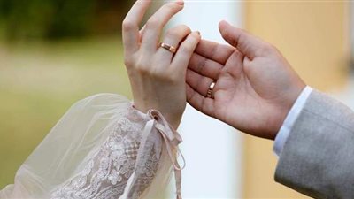 نقيب المأذونين يكشف حقيقة تفعيل زواج التجربة | فيديو