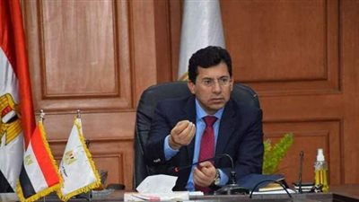 وزير الرياضة: الحزن والبكاء يخيم على لاعبي منتخب مصر بعد الخسارة أمام الدنمارك