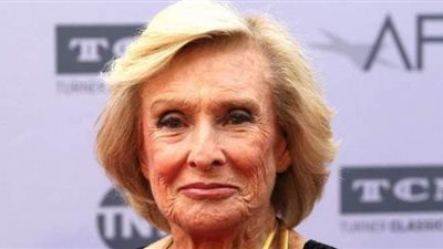 وفاة الفنانة الأمريكية كلوريس ليتشمان عن عمر ناهز الـ94 عامًا