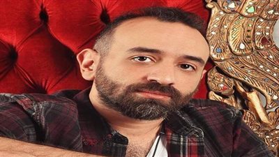 عمرو سلامة يهنئ هند صبري ومحمد حفظي بعد حصولهما على وسام الفنون الفرنسي