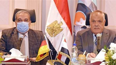 إنشاء مصنع لإنتاج الإطارات بالتعاون بين قطاع الأعمال والإنتاج الحربي