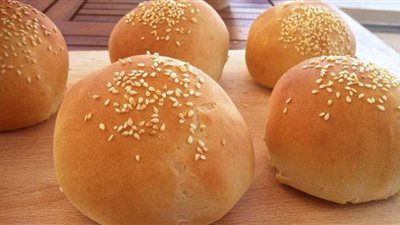 طريقة عمل العيش الكيزر