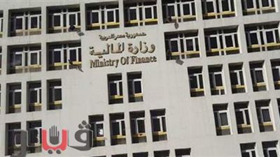 مجازاة المراقب المالي بمحافظة القاهرة بسبب مكافآت برامج القمح | مستندات