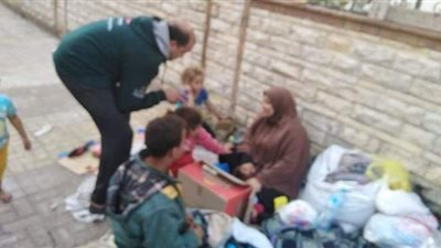 أسرة بلا مأوى بالإسكندرية.. والتضامن: رفضت الانتقال مع الفريق