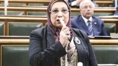 برلمانية: تأجيل امتحانات التيرم الأول بسبب فيروس كورونا 