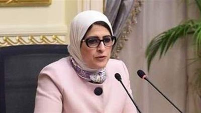 الصحة تكشف حقيقة ظهور مضاعفات على الأطقم الطبية بعد حقنها بلقاح كورونا