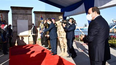 الرئاسة في أسبوع.. السيسي يفتتح مشروعات قومية.. يتسلم رسالة من رئيس نيجيريا.. يتابع تطوير قرى الريف وصندوق تكريم الشهداء.. وتكليفات جديدة للحكومة