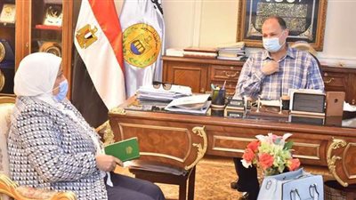 محافظ أسيوط يبحث مع عضوة بمجلس النواب سبل دعم المشروعات التنموية