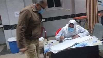 غلق ٨ معابر مخالفة وإحالة ١٨ من العاملين بوحدة صحية للتحقيق بالبحيرة