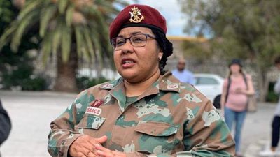 فاطمة إسحاق.. مسلمة أجبرت جيش جنوب أفريقيا على السماح بارتداء الحجاب