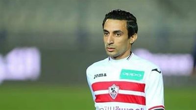 أيمن حفني يوقع للزمالك 6 أشهر