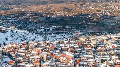 في ظل الاحتجاجات.. الثلوج تكسو المدن اللبنانية | فيديو وصور