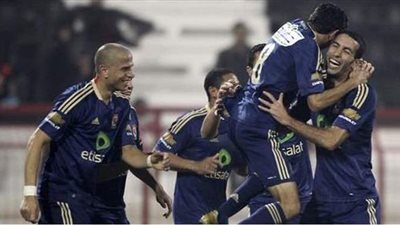 جماهير الأهلي تحتفي بجيل أبو تريكة: 