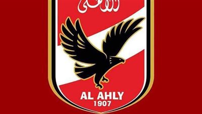 جماهير الأهلي تستقبل بعثة الفريق بمطار الدوحة