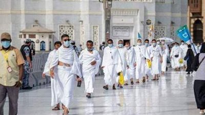 حكم لبس الكمامة للحاج والمعتمر للوقاية من الأمراض؟.. الإفتاء تُجيب