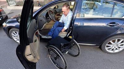 شروط الحصول على سيارات المعاقين المعفاة من الرسوم والضرائب
