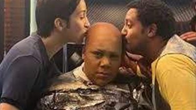 في بيتنا روبرت.. تمرد لذيذ وزومبا خلال الحلقة الجديدة من المسلسل