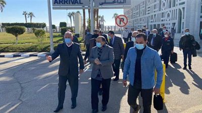 وزير التنمية المحلية يصل إلى الأقصر لتفقد مشروعات برنامج الأغذية العالمي