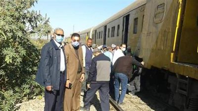 تسيير حركة قطارات أسيوط في اتجاه واحد لحين رفع عربة قطار خرجت عن القضبان