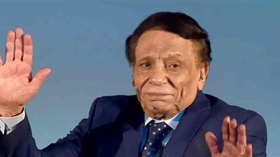 عادل إمام: متعملوش حسابي في رمضان 2021.. الزعيم ينفي شائعات المرض.. يبحث العودة إلى السينما.. ونكشف قيمة بيع بودي جارد