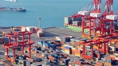 سوريا تقرر إغلاق جميع الموانئ البحرية في البلاد