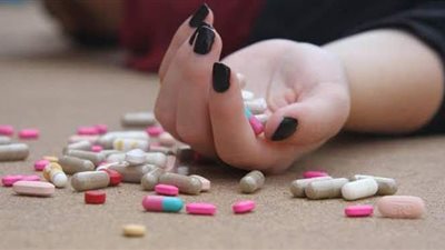 تأخرت ليلا فنهرتها خالتها.. تفاصيل محاولة انتحار طالبة في المنصورة