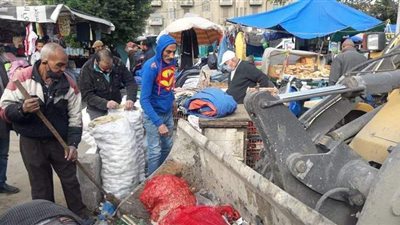 حملة مكبرة لإزالة إشغالات الباعة الجائلين من ميدان محطة مصر بالإسكندرية