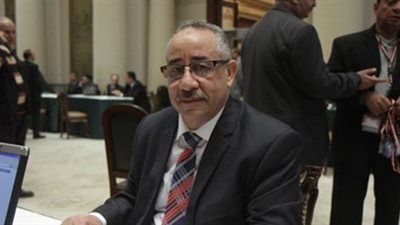 طلعت خليل: لا يمكن تقليص موازنة طباعة الكتب المدرسية