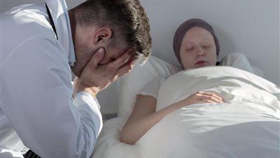 تقرير مخيف عن مافيا أدوية السرطان وسبب عدم السماح بشفاء المرضى